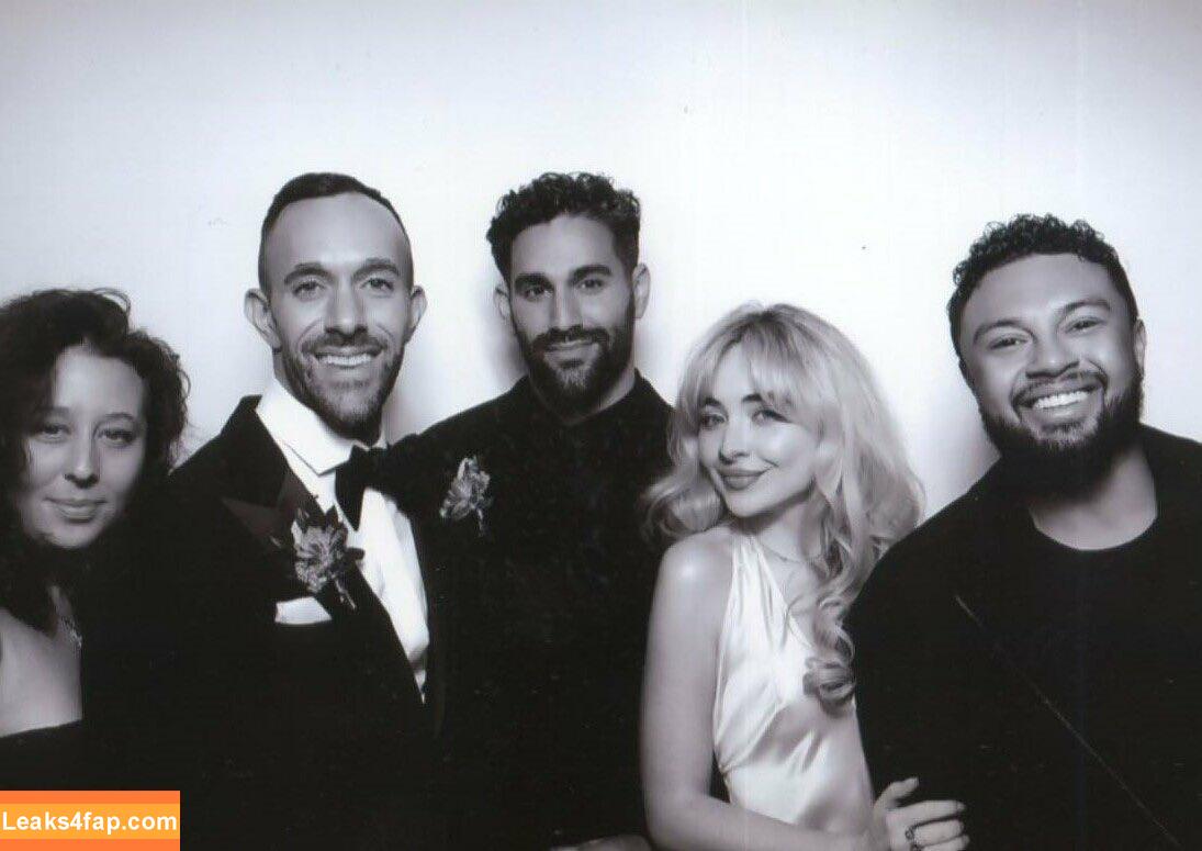 Sabrina Carpenter / https: / sabrinacarpenter leaked photo photo #3132