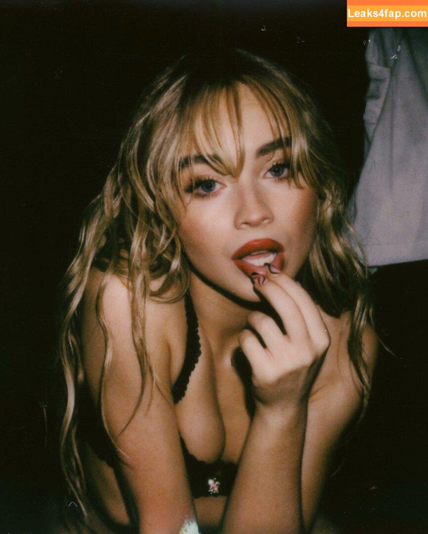 Sabrina Carpenter / https: / sabrinacarpenter leaked photo photo #3147