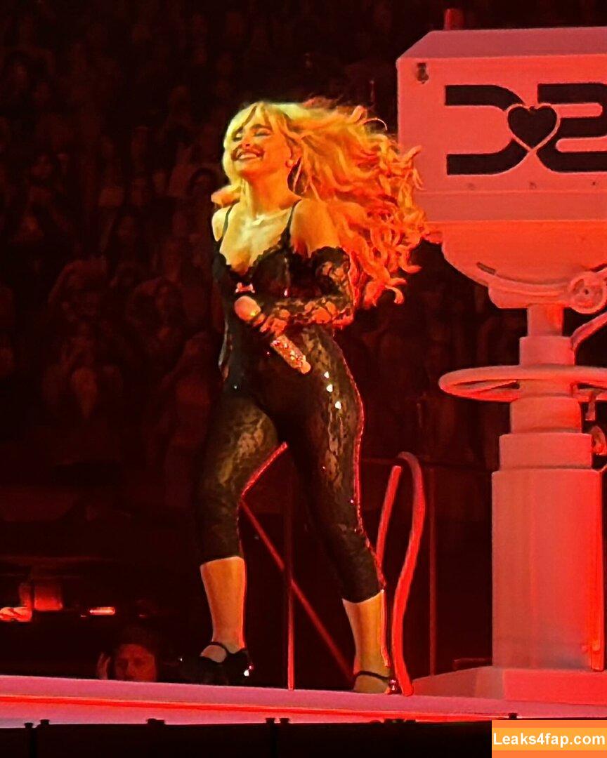 Sabrina Carpenter / https: / sabrinacarpenter leaked photo photo #3172