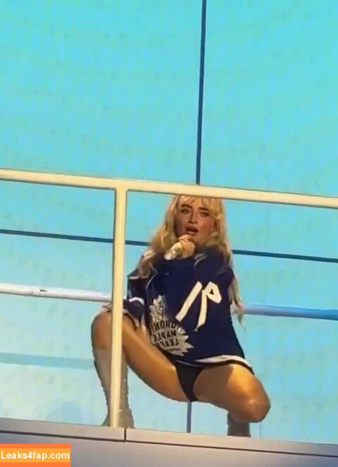 Sabrina Carpenter / https: / sabrinacarpenter leaked photo photo #3185