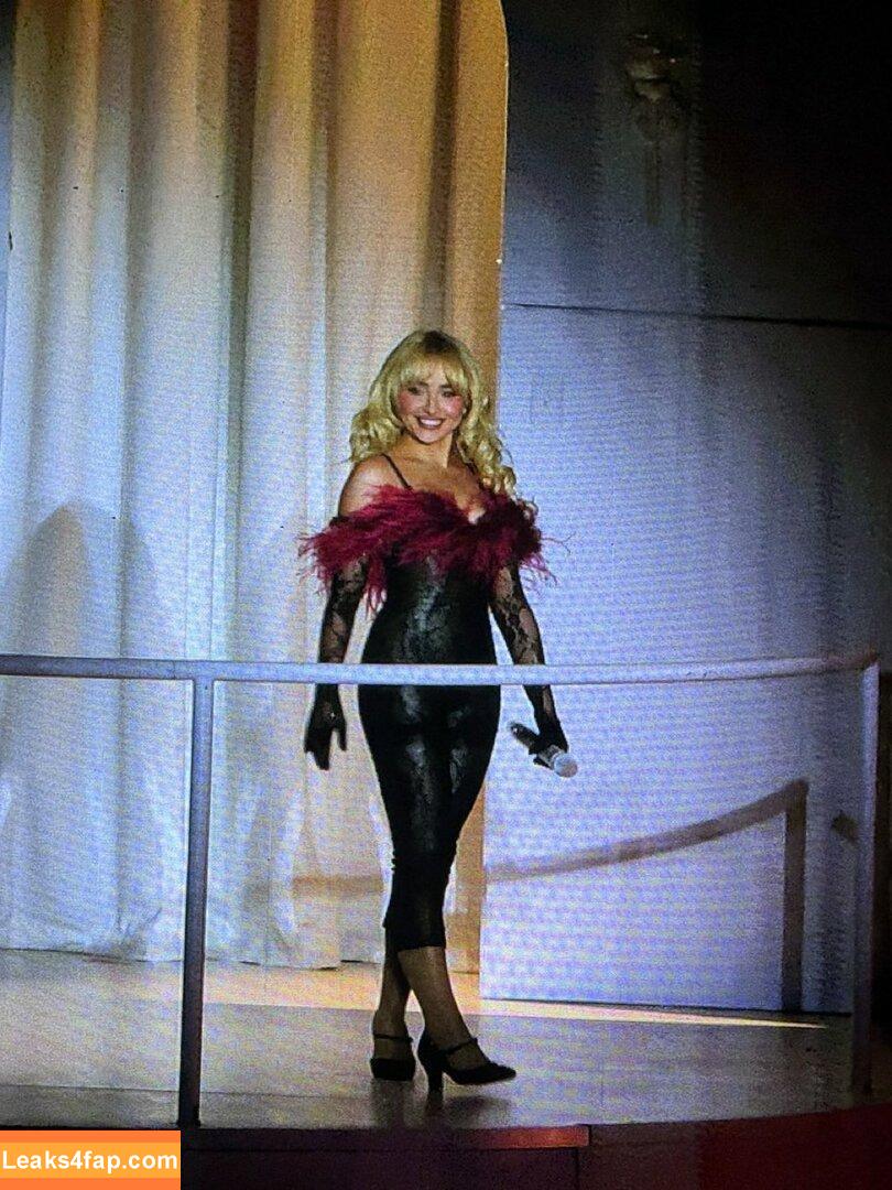 Sabrina Carpenter / https: / sabrinacarpenter leaked photo photo #3203