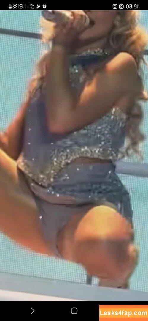 Sabrina Carpenter / https: / sabrinacarpenter leaked photo photo #3248