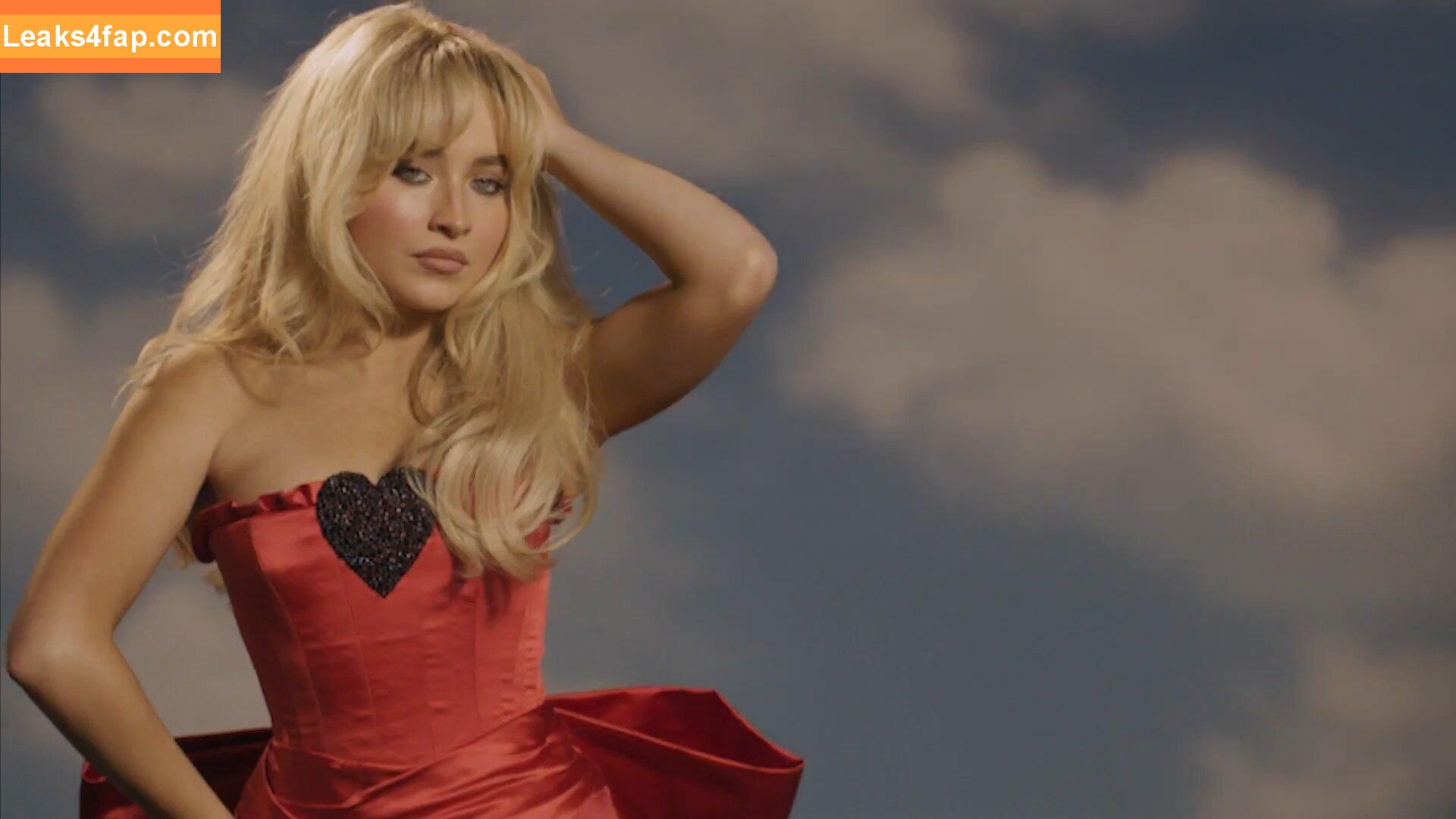 Sabrina Carpenter / https: / sabrinacarpenter слитое фото фото #3304