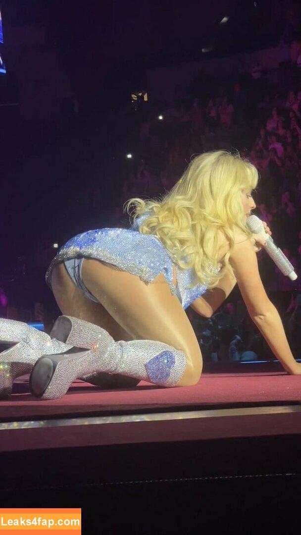 Sabrina Carpenter / https: / sabrinacarpenter слитое фото фото #3337