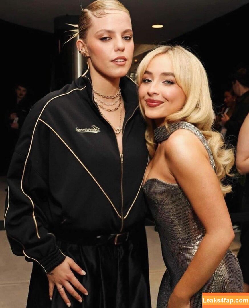 Sabrina Carpenter / SabrinaAnnLynn / sabrinacarpenter leaked photo photo #3433