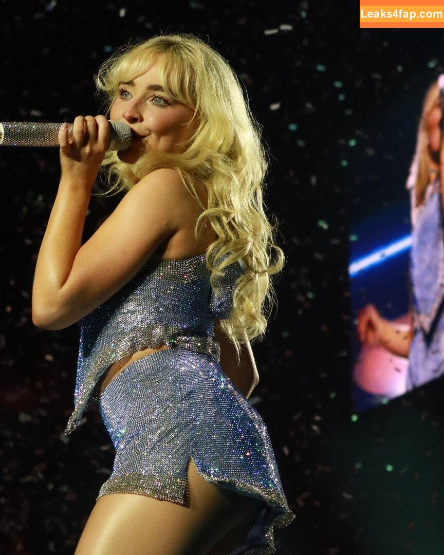 Sabrina Carpenter / https: / sabrinacarpenter leaked photo photo #3942