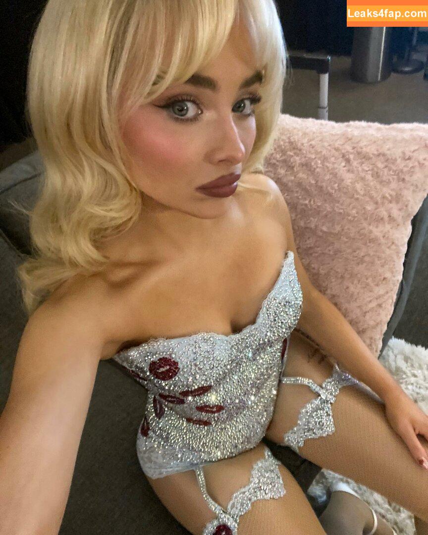 Sabrina Carpenter / https: / sabrinacarpenter leaked photo photo #3954
