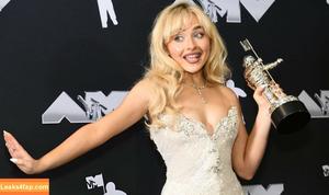 Sabrina Carpenter photo #3021