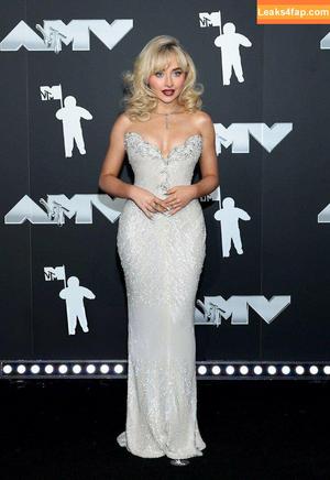 Sabrina Carpenter photo #3028