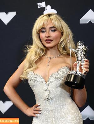 Sabrina Carpenter photo #3075