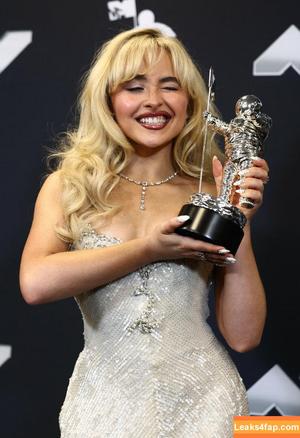 Sabrina Carpenter photo #3077