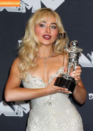 Sabrina Carpenter photo #3083