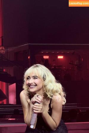 Sabrina Carpenter photo #3110