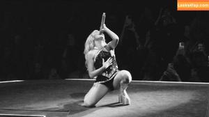 Sabrina Carpenter photo #3137