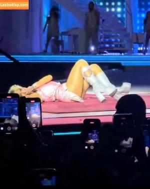 Sabrina Carpenter photo #3223