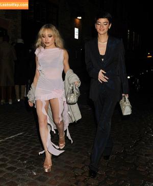 Sabrina Carpenter photo #3354