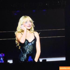 Sabrina Carpenter photo #3371