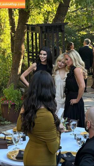 Sabrina Carpenter photo #3414