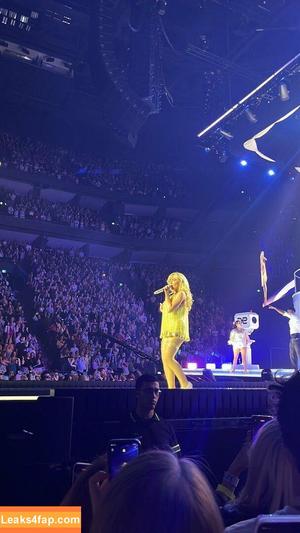 Sabrina Carpenter photo #3507