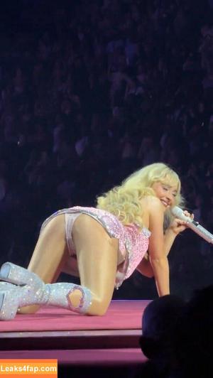 Sabrina Carpenter photo #3510