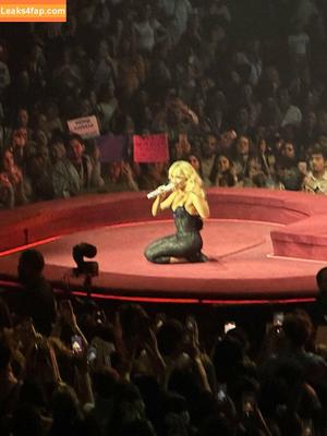 Sabrina Carpenter photo #3549