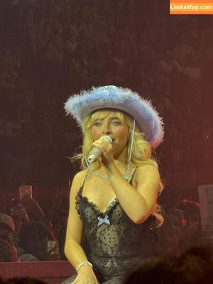 Sabrina Carpenter photo #3629