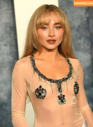 Sabrina Carpenter photo #3654