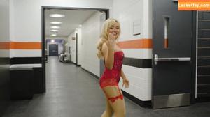 Sabrina Carpenter photo #3684