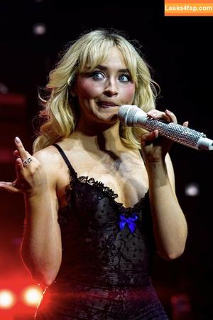 Sabrina Carpenter photo #3727