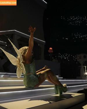 Sabrina Carpenter photo #3825