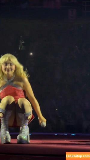 Sabrina Carpenter photo #3871