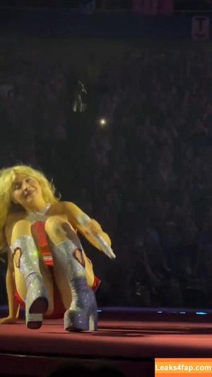 Sabrina Carpenter photo #3872