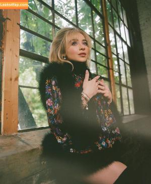 Sabrina Carpenter photo #3920