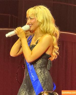 Sabrina Carpenter photo #3964