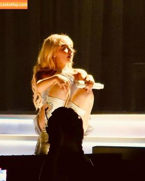 Sabrina Carpenter photo #3974