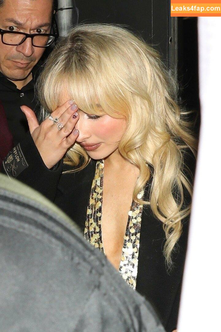 Sabrina Carpenter / https: / sabrinacarpenter leaked photo photo #4042