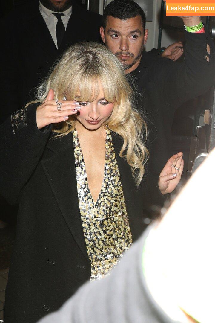 Sabrina Carpenter / https: / sabrinacarpenter leaked photo photo #4044