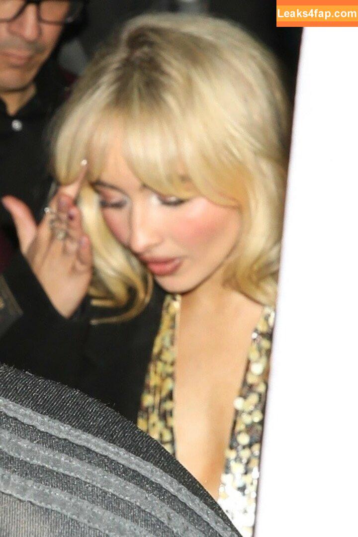 Sabrina Carpenter / https: / sabrinacarpenter leaked photo photo #4045