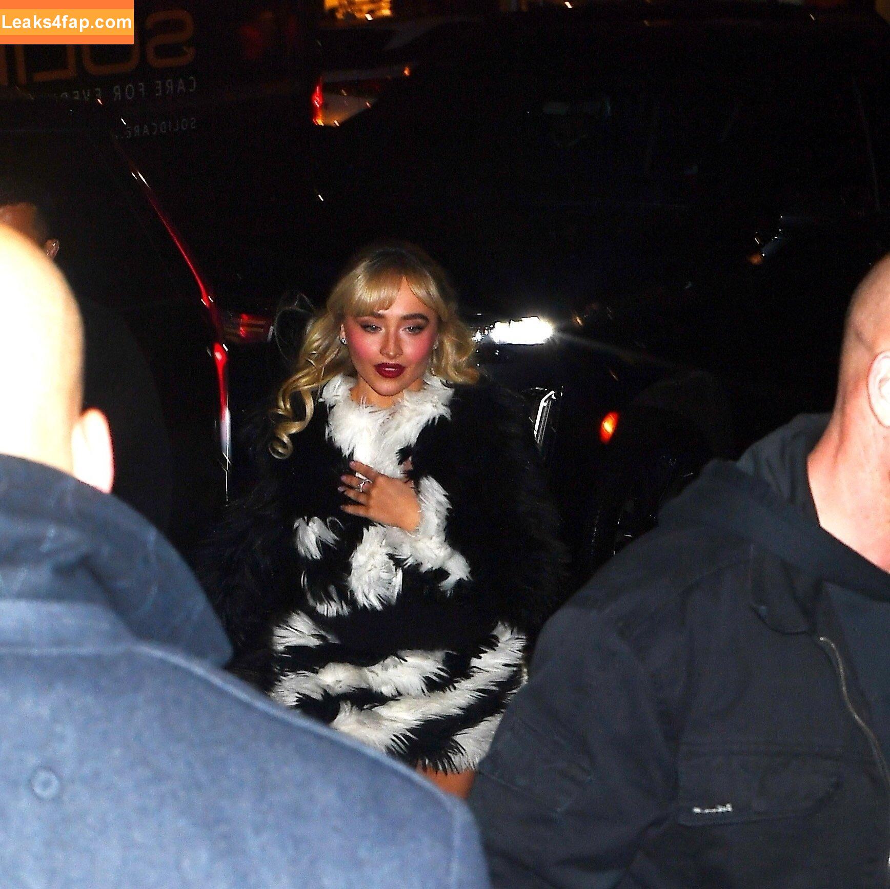 Sabrina Carpenter / https: / sabrinacarpenter leaked photo photo #4126