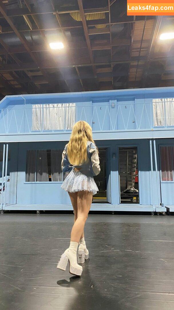 Sabrina Carpenter / sabrinacarpenter leaked photo photo #4339