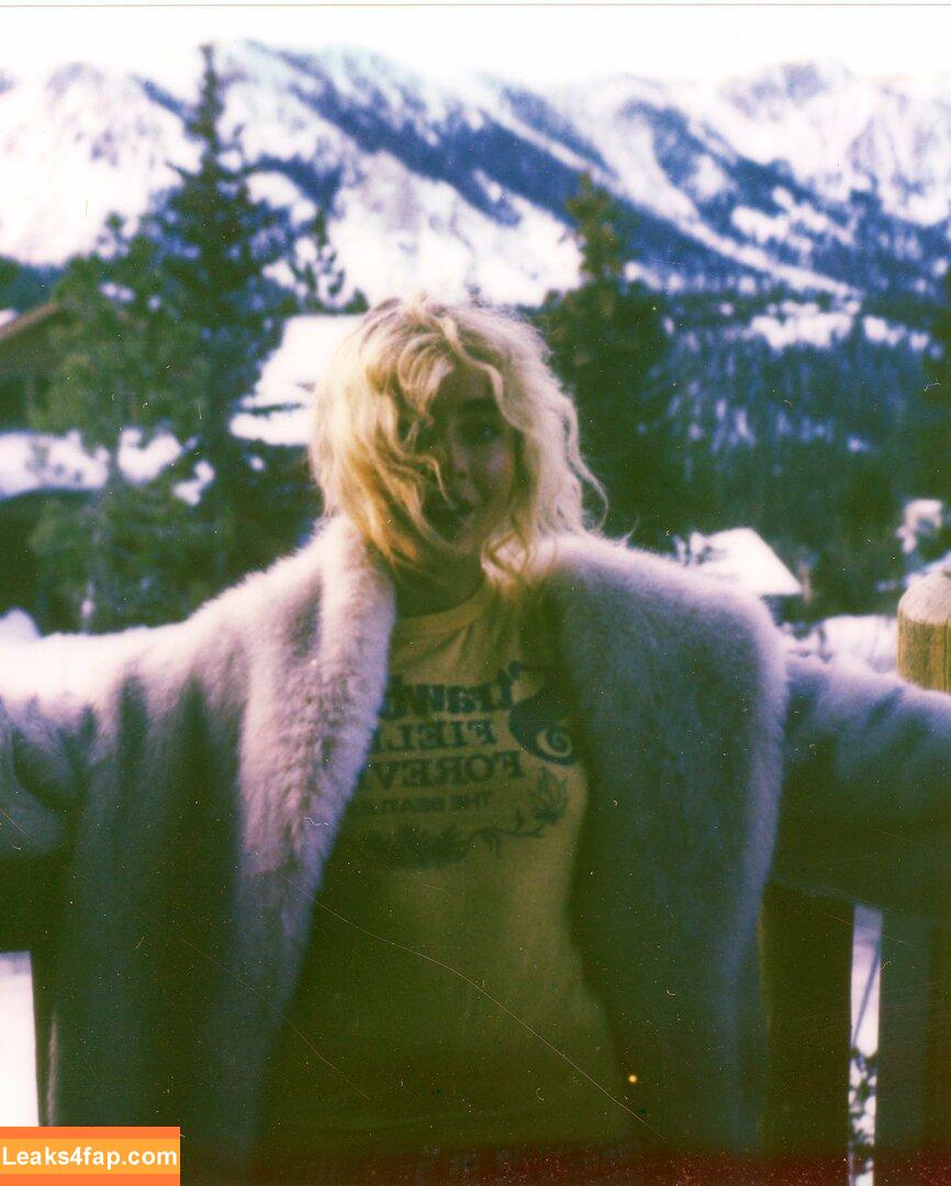 Sabrina Carpenter / sabrinacarpenter leaked photo photo #4347