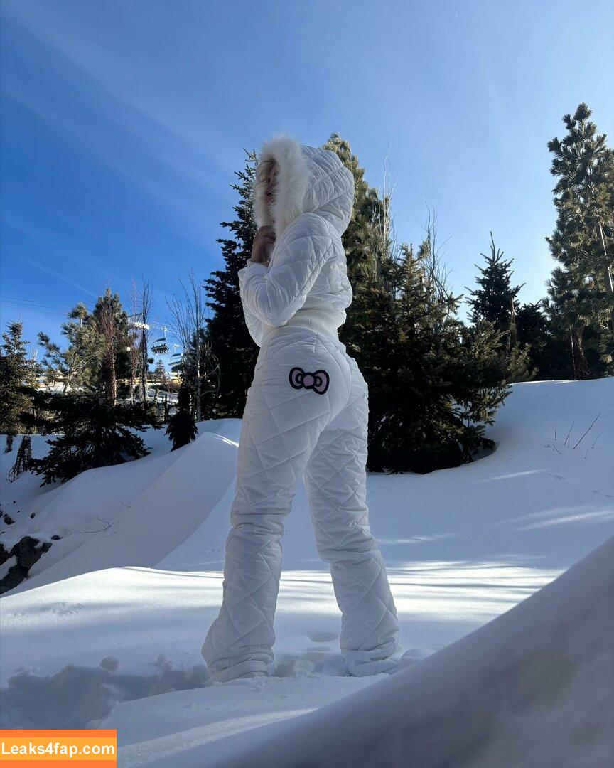 Sabrina Carpenter / sabrinacarpenter leaked photo photo #4351