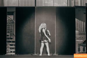 Sabrina Carpenter photo #4007