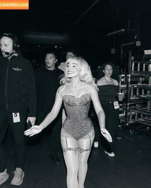 Sabrina Carpenter photo #4036