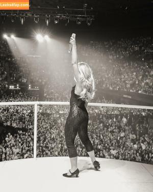 Sabrina Carpenter photo #4038