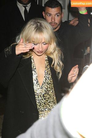 Sabrina Carpenter photo #4044