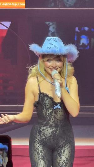 Sabrina Carpenter photo #4076