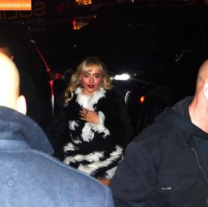 Sabrina Carpenter photo #4126