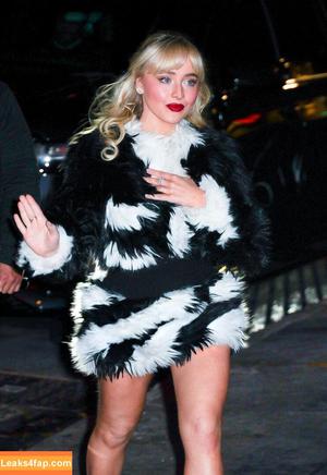 Sabrina Carpenter photo #4129