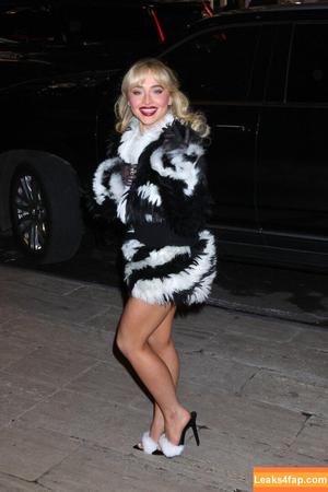 Sabrina Carpenter photo #4138